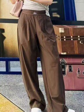 ALO Yoga Suit Up Trouser Coffee Brown M (Regular) 🤎✨ Bestselling color